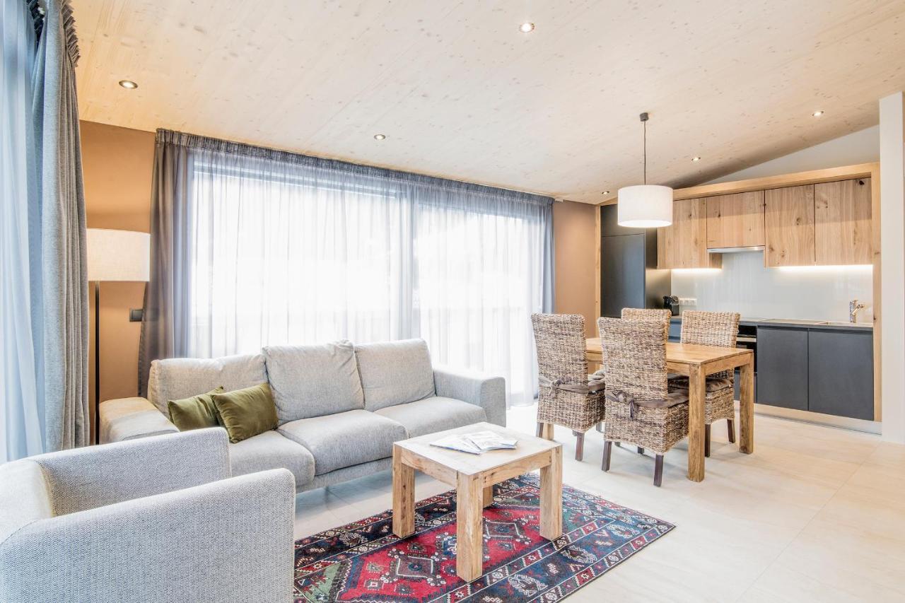 Erika Suites & Lofts Stanga Luaran gambar